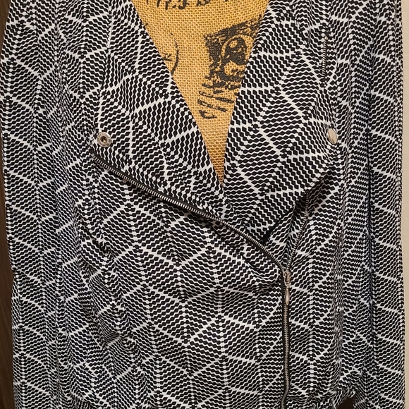 Beautiful Roz & Ali Blouse - Picture 2 of 6